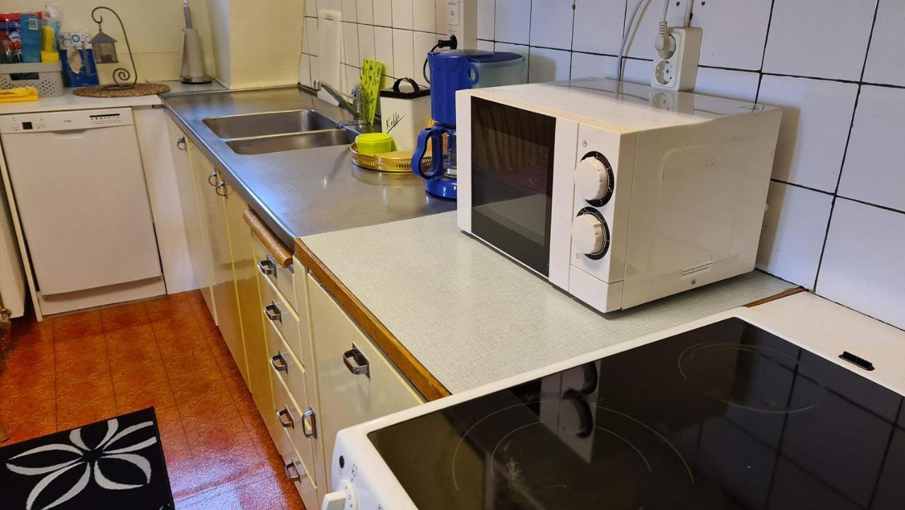 Own Apartment In Village School From 1886 With Private Entrance Kristianstad Buitenkant foto
