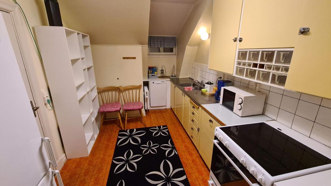 Own Apartment In Village School From 1886 With Private Entrance Kristianstad Buitenkant foto
